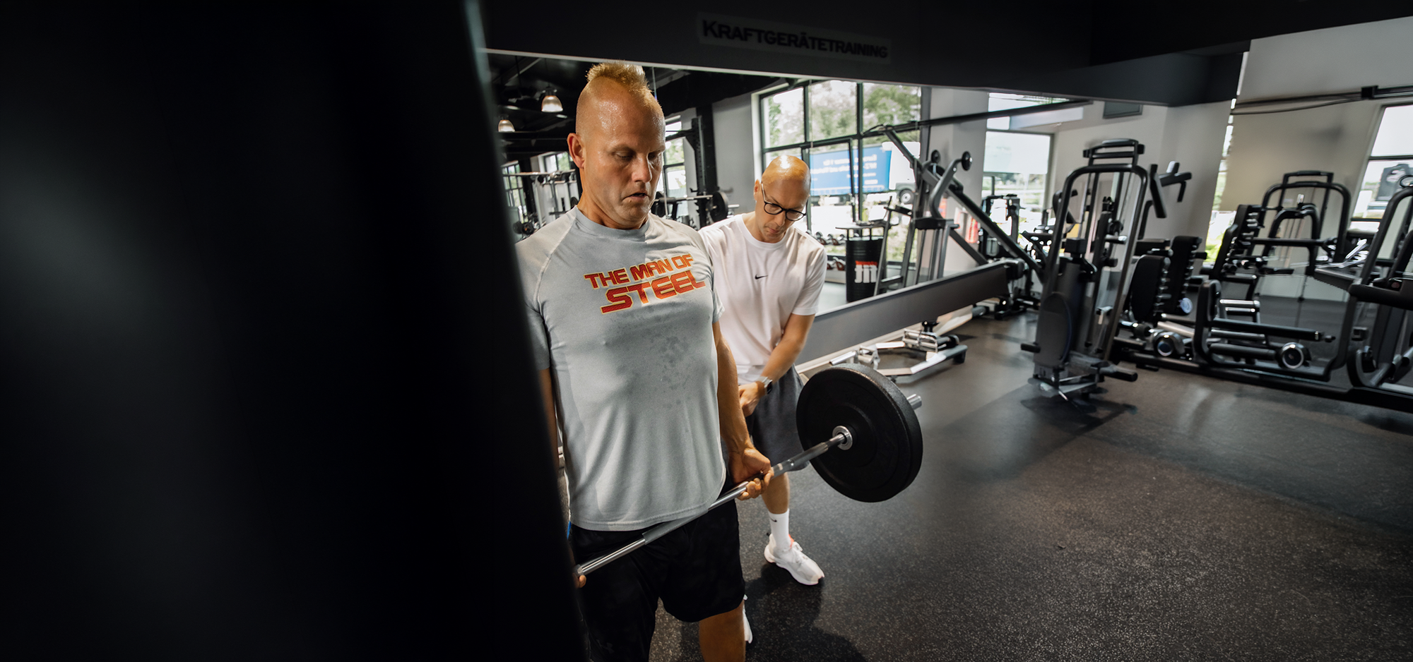 Dirk Stelly coacht im Athletiktraining