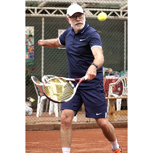 Kundenergebnis H-P: mit 72 aktiv beim Tennis